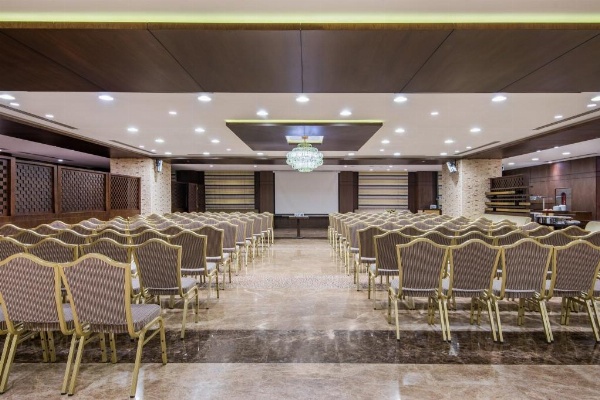 Crowne Plaza Madinah image 30